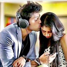 Maloom from the movie lekar hum. 1 147 Likes 6 Comments Kaisi Yeh Yaariaan Kyy Official On Instagram Manan The Parthsamth Cutest Couple Ever Cute Celebrities Cute Love Couple