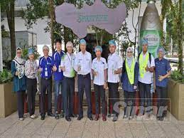 Di negara malaysia pengadilan tertinggi di sistem peradilan adalah pengadilan federal, yang diikuti oleh pengadilan banding dan dua pengadilan tinggi, hal tersebut dibagi satu untuk semenanjung malaysia dan satunya lagi untuk malaysia timur. Tahap Kesedaran Pencemaran Bunyi Di Malaysia Masih Rendah