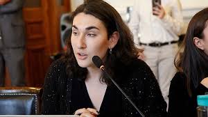 #9 trending now • under 10k tweets • explore 'emilia schneider' and other trends in 400+ locations worldwide. Emilia Schneider Hay Que Ser Capaces De Plantear Una Politica Distinta Y Reconstruir El Movimiento Estudiantil Diario Y Radio U Chile