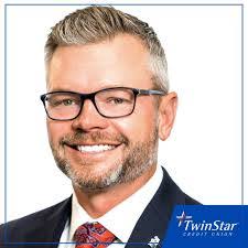 James Pen's Instagram, Twitter & Facebook