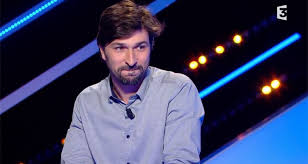 Lundi 3 décembre déjà, il s'était incrusté dans le public de questions pour un champion et avait donné la réponse à une question à laquelle tout le questions pour un champion : Questions Pour Un Champion Hakim Le Grand Maitre Des 12 Coups De Midi Pret A Decrocher La Cagnotte Toutelatele