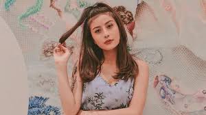 Awkarin, vlog yang dihapus bareng gaga. Usianya Baru 21 Tahun Awkarin Pamer Rumah Mewah 4 Lantai Seharga Lebih Dari Rp 10 M Tribunnews Com Mobile