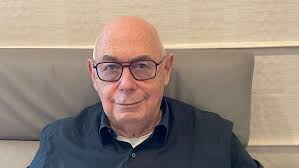 Nachfahren jüdischer Familien aus Sontra über Stolpersteine