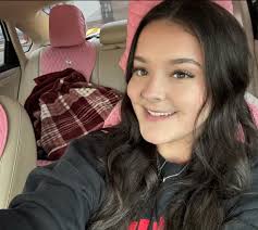 Hello ! My name is Makayla and I am 19 years old turning 20 very soon ! I  am a lead infant teacher 1-12 months at a daycare full time. I've also