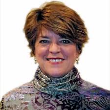 Lucinda Winters's Instagram, Twitter & Facebook