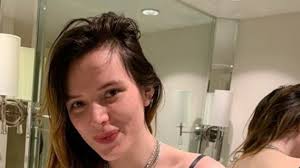 Offer your fans promotional discounts on onlyfans. Bikin Akun Di Onlyfans Bella Thorne Raup Rp 14 M Dalam Sehari