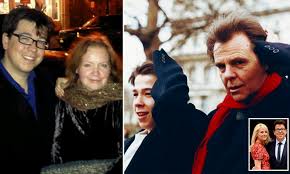 10.09.2020 · lambert, diana, michael burke, and ali tadayon. The Moment Michael Mcintyre Was Told His Dad Didn T Die Of A Heart Attack He Shot Himself Daily Mail Online