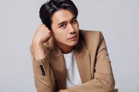 뮤지컬 배우 손준호, 코로나 확진…자가 격리. Vzmi3pl7uxqw6m