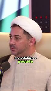 “Ser homofóbico é mais pecado do que o ato homossexual.” 🌈 A frase do  sheik Rodrigo Jalloul causou choque e rejeição entre líderes religiosos.  Nenhum outro sheik apoiou sua visão. Neste episódio, ele ...