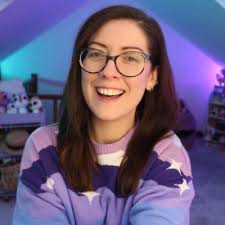 Updated my profile picture here! The last one was from 2010 so I felt like  it was time for an update😅 The rig has gotten a bit wider, a bit older, a