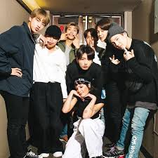 Halsey and bts's friendship dates all the way back to 2017 after she tweeted about meeting them at the billboard music awards and later gave . 71 Bts Halsey Ideas Halsey Bts Bts Boys