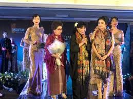 Kolase instagram anne avantie dan agnez mo). Potret Cinta Anne Avantie Tertuang Dalam Koleksi Cerita Tentang Ibu Okezone Lifestyle