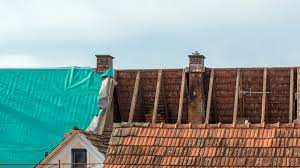 Selbst das beste hausdach muss nach etwa vier jahrzehnten erneuert werden. Dachsanierung Im Altbau Darauf Gilt Es Zu Achten