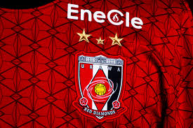 Ma restai solo immobile, mentre lui se ne andava. 2021ã‚·ãƒ¼ã‚ºãƒ³ 1stãƒ¦ãƒ‹ãƒ•ã‚©ãƒ¼ãƒ ç™ºè¡¨ ã‚¯ãƒ©ãƒ–ã‚¤ãƒ³ãƒ•ã‚©ãƒ¡ãƒ¼ã‚·ãƒ§ãƒ³ Urawa Red Diamonds Official Website