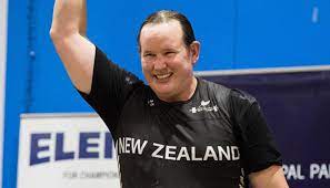 Последние твиты от laurel hubbard (@laurelhubbard11). Transgender Weightlifter Hubbard Keeps Olympic Hopes Alive At Age 41