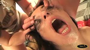 They meet a girl on the street and invite her to a gang bang with lots of  cum  2 - XNXX.COM