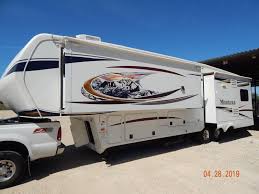 At camping world we want you to enjoy rv living in a fifth wheel. 5th Wheels For Sale By Owner Preowned 5th Wheel Rvs For Sale By Owner Rvclassified Ads