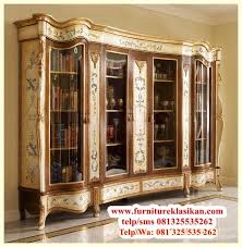 Desainer Lemari Hias Ukir Terpopuler Gambar Bufet Hias Pajangan Jati Eropa Desainer Almari Hias Duco Kaca Classic Ahli Bufet Hi Lemari Hias Modern Kemewahan