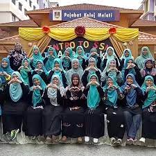 Berikut merupakan pemakluman mengenai proses clearance bilik bagi pelajar yang telah mendaftar kolej namun terdapat barang ditinggalkan di bilik. Kolej Melati Uitm Shah Alam Home Facebook
