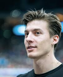 4x Olympic medalist Femke Bol announces engagement to Belgian pole vault  national record holder Ben Broeders 💍 (📷: femke_bol/IG)