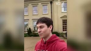 Joey essex opens up to his date about losing his mum at the age of 11 years old and the struggle he faced at school. Joey Essex Pushes Girls Away Because He Doesn T Want To Lose Them Like His Mum Ok Magazine