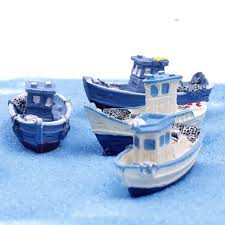 Gunstige Yacht Schiff Fischerboot Miniatur Fee Garten Hauser Dekoration Mini Handwerk Micro Landschaftsbau D Diy Accessories Mini Craft Miniature Fairy Gardens