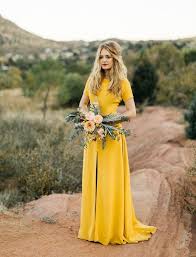 Die gelbe farbe lässt sich leicht mit andern farben kombiniern. 30 Eye Catchy Senf Hochzeit Ideen Modekreativ Com Senfgelb Hochzeit Braut Kleid Hochzeit