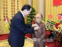 We did not find results for: Chá»§ Tá»‹ch NÆ°á»›c Tráº§n Ä'áº¡i Quang Trao Huy Hiá»‡u 70 NÄƒm Tuá»•i Ä'áº£ng Cho Nguyen Pho Chá»§ Tá»‹ch NÆ°á»›c Nguyá»…n Thá»‹ Binh