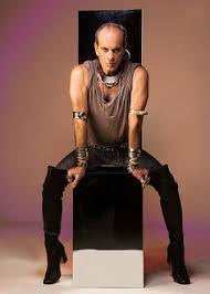 He was ranked by rolling stone as the third greatest brazilian singer of all time. 110 Ideias De Ney Em 2021 Ney Ney Matogrosso Matogrosso