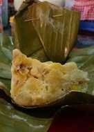 Sajian ini terbuat dari campuran roti tawar, kelapa muda, pisang, nangka, bubur mutiara, dan siraman santan yang dibungkus daun pisang dan dikukus. 16 Resep Bongko Pisang Kepok Enak Dan Sederhana Ala Rumahan Cookpad