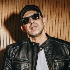 Jennifer Ann Pitts (@jennifer.pittsstreet) • Facebook