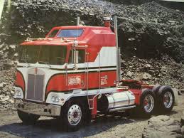 Bj And The Bear Truck Interior My Friend Joe 39 S B J And The Bear Rig Scale Auto Magazine For Trucks Kenworth Trucks Big Trucks