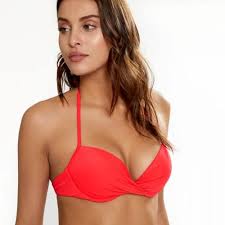 Colori briosi e forme glamour scandiscono la nuova collezione di costumi yamamay 2021. I Migliori Costumi Da Bagno Di Yamamay