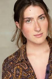 Danielle Meyer's Instagram, Twitter & Facebook