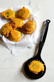 Batata Vada Recipe How To Make Batata Vada Mumbai Batata Vada Recipe Batata Vada Indian Food Recipes Curry Recipes Indian