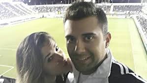 Corintiana que virou santista por amor comemora um ano de namoro