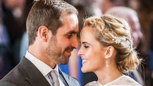 Cartas a pedro, un libro en donde expone muchas reflexiones entorno al tema que protagonizó su pareja. Imagino Que Esperaban Tuviera Un Duelo Mas Largo Revelan Supuesto Conflicto Entre Familia De Javiera Suarez Y Cristian Arriagada