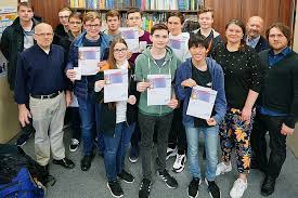 „der bwinf ist ein besonders schöner wettbewerb, weil er sehr chancengleich ist. Erfolg Beim Informatik Biber Bischofliches Willigis Mainz Gymnasium Und Realschule