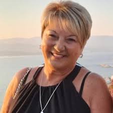 Hello, can anyone recommend a dog groomers that are taking