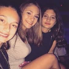 Alyssa Collard (@alyssacollard2)