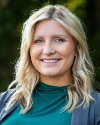 Caitlin Lowry's Instagram, Twitter & Facebook