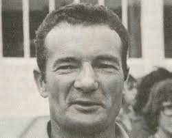Eric tabarly restera, dans l'esprit de tous les français, comme un marin de légende. Eric Tabarly Wikipedia