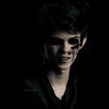 Pin By Charmia On Fan Art Characters Peter Pan Ouat Robbie Kay Peter Pan Robbie Kay