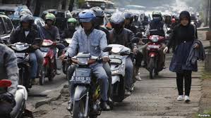 Suara berisik khas dari motor matik honda mirip dengan suara pada yamaha mio karbu, yang tidak lagi dan memang di kenyataan, suara mesin dari mio j tidak seberisik dari mio karbu. 4 Penyebab Mesin Motor Berbunyi Kasar Dan Cara Mengatasinya