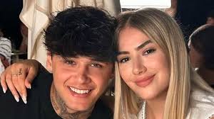 Schon so groß: Lisa Straube zeigt ihren wachsenden Babybauch