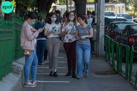Înființat acum două decenii și fiind prima școală privată din. Topul Liceelor Particulare Din BucureÈ™ti La Cinci È™coli ToÈ›i Elevii Au Luat Bac Ul Spotmedia Ro