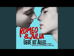 Halt dich an die Reichen (feat. Lisa-Marie Sumner & Steffi Irmen)