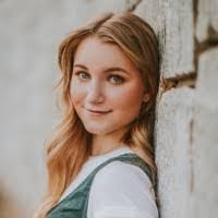 Beth Seitz's Instagram, Twitter & Facebook