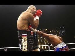 Ajouté dans world of warcraft : Nikolay Valuev A Un Ventre Bedonnant Pour Point Faible