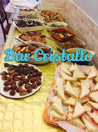 Il menù rinfresco per 40 persone è composto da: Festa Di Compleanno Buffet Con Tramezzini Torte Salate E Finger Food Bild Von Bar Cristallo Turin Tripadvisor